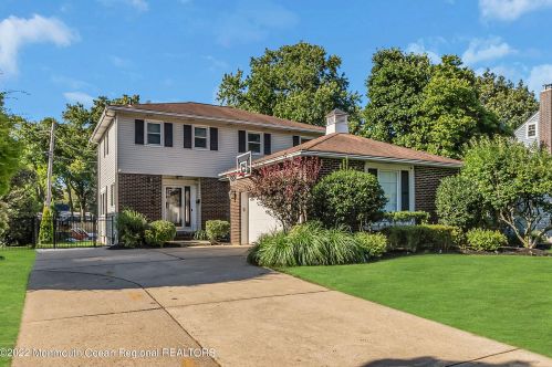 718 Grassmere Ave, Tinton Falls NJ  07712-4333 exterior