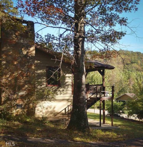 335 Ritchie Rd, Tiger, GA 30576-1855