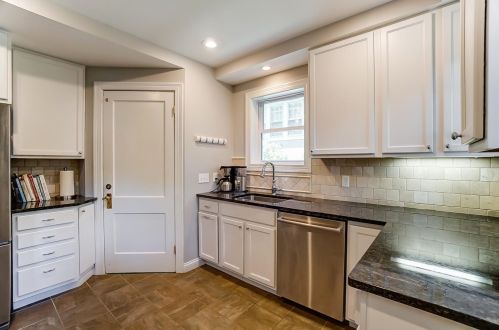 1306 Duncan Ave, Cincinnati OH 45208-2312 exterior