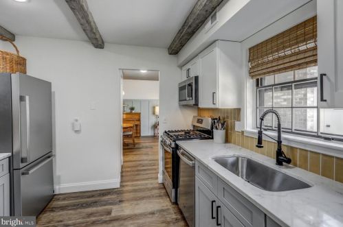 189 Valleybrook Dr, Lancaster PA  17601-4620 exterior