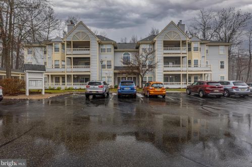 111 Biscayne Ct, Princeton NJ  08540-7803 exterior