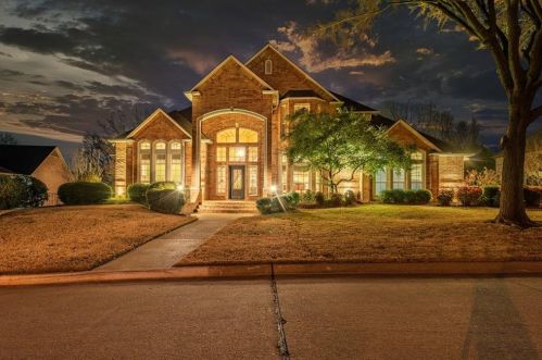 926 Fairway View Dr, Midlothian, TX 76063-3469