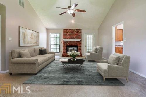 140 Brookfield Dr, Stockbridge, GA 30281-1555