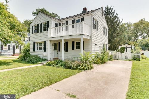 24 Lee St, Pilesgrove, NJ 08098-1221