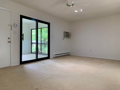 92 Manchester Ct, Tinton Falls NJ  07701-4801 exterior