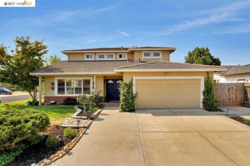 1348 Wawona St, Manteca, CA 95337-6705