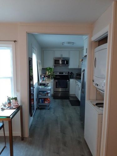 22 Dearborn St, Middletown, RI 02840-3408