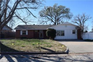 520 Cottonwood Ln, Tecumseh, OK 74873-1824