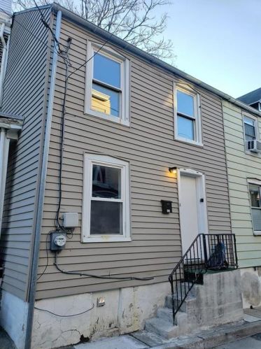 423 Hall St, Allentown, PA 18102-2872