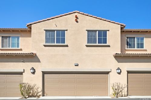 126 Hedge Bloom, Irvine CA  92618-1517 exterior