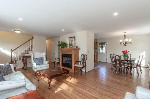 33 Camelot Dr, Upper Stepney CT  06468-2004 exterior