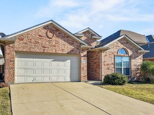 6300 Miranda Dr, Fort Worth TX  76131-1238 exterior