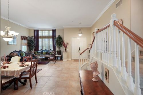 11364 Pondhurst Way, Riverside CA  92505-3471 exterior