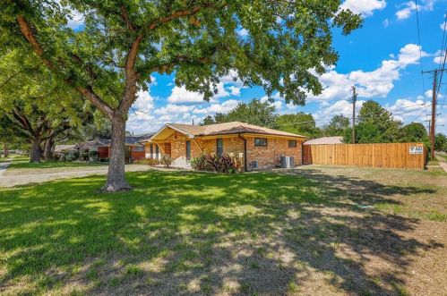 2001 Benjamin Rd, Irving TX  75060-5106 exterior