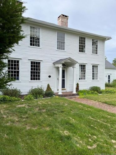 872 Westfield St, Middletown CT  06457-1946 exterior