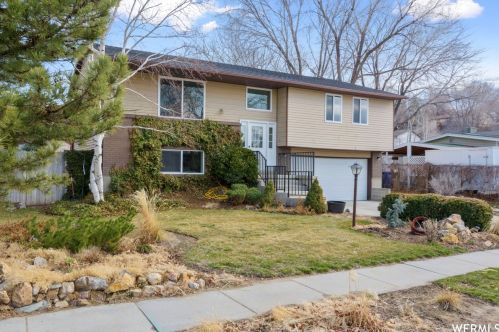 10007 Marble St, Sandy, UT 84094-4032