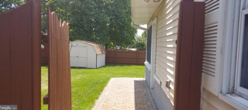38 Elmont Rd, Trenton, NJ 08610-1204