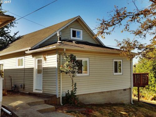 106 3rd St, Rainier, OR 97048-2718