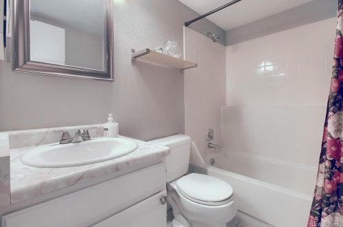 17362 Frd Dr, Aurora CO 80017-3236 exterior