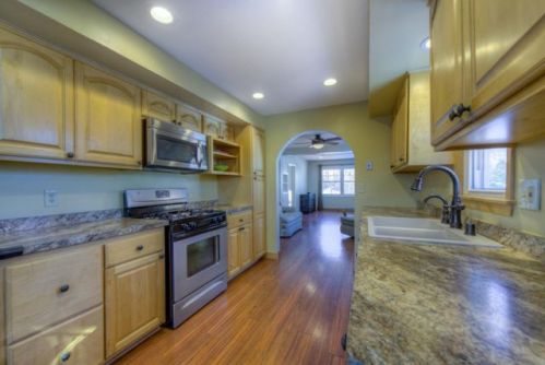 3324 Zane Ave, Minneapolis, MN 55422-2548