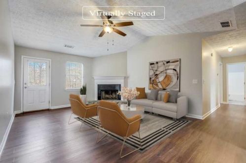 125 Pleasant Hills Dr, Porterdale, GA 30016-5610