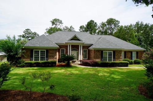 733 Lake Laurie Dr, Valdosta, GA 31605-6421