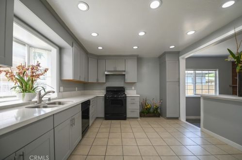 700 Janss St, Anaheim CA  92805-2568 exterior