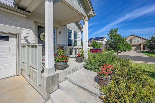 233 Muscadine Ct, Aurora, CO 80018-1652