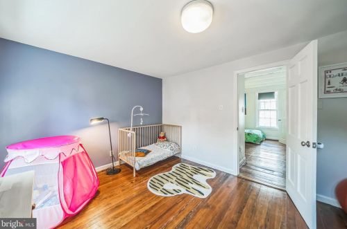 404 Iseminger St, Philadelphia PA  19147-6215 exterior