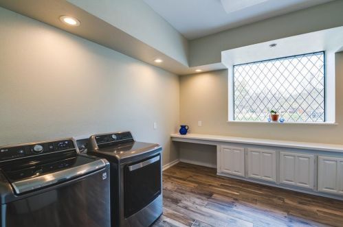 2817 Country Vly Rd, Garland TX  75041-2130 exterior