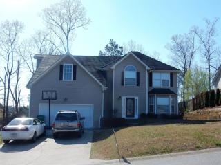 142 Legend Creek Dr, Holly Springs, GA 30114-4593