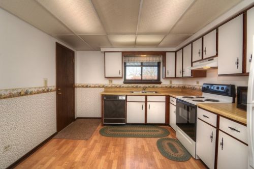 137 Grand Ave, Bensenville, IL 60106-3631