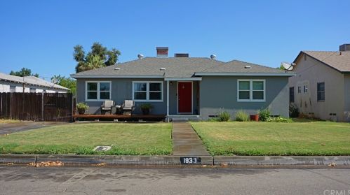 1933 4th St, Madera, CA 93637-4315
