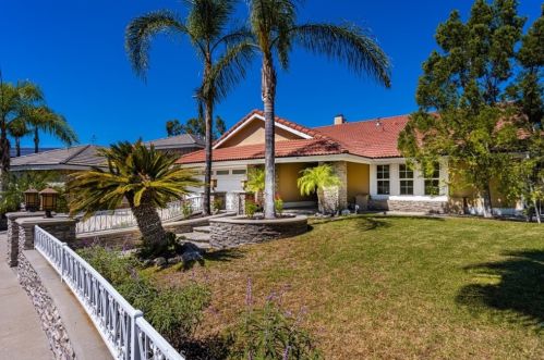 371 Silverbrook Dr, Anaheim, CA 92807-3709