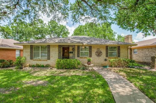 2711 Alco Ave, Dallas, TX 75211-2732
