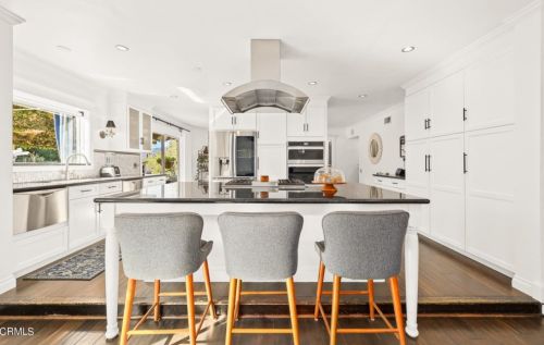 2358 Caracas St, Glendale CA  91214-3003 exterior