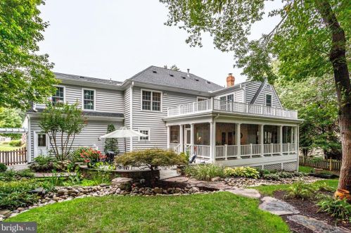 12708 Pond Crest Ln, Herndon, VA 20171-1925
