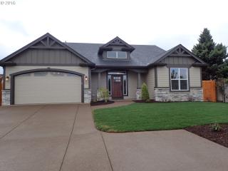 1181 Linden Ln, Dallas, OR 97338-9042