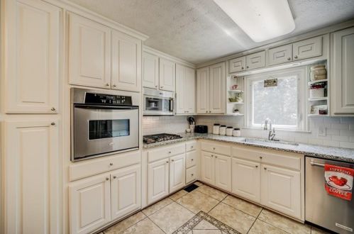 65 Myrtle St, Big Canoe GA  30143-1099 exterior