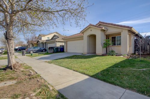 1504 La Sierra St, Merced, CA 95348-9101