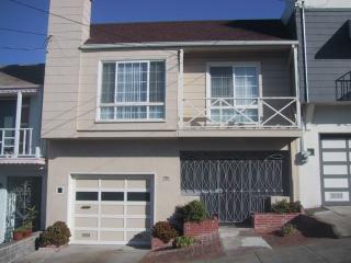 2418 Quintara St, San Francisco CA  94116-1139 exterior