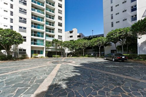 1448 Young St, Honolulu HI  96814-1837 exterior