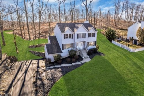 15 David Dr, Dover NJ  07869-3728 exterior