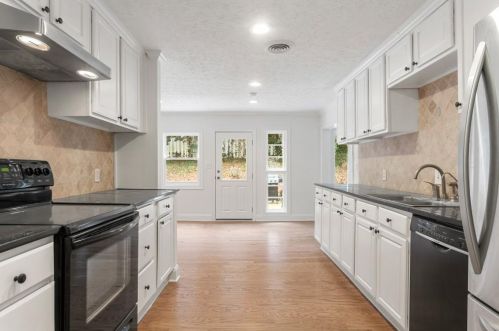 5150 High Point Rd, Atlanta GA  30342-2344 exterior