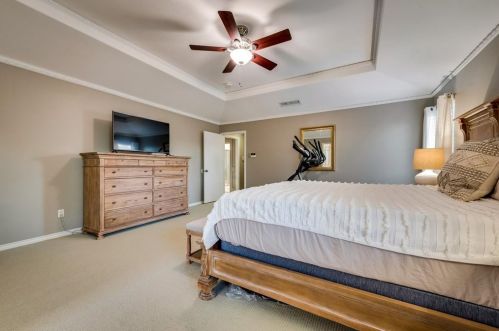 9672 Atherton Dr, Dallas TX  75243-6135 exterior