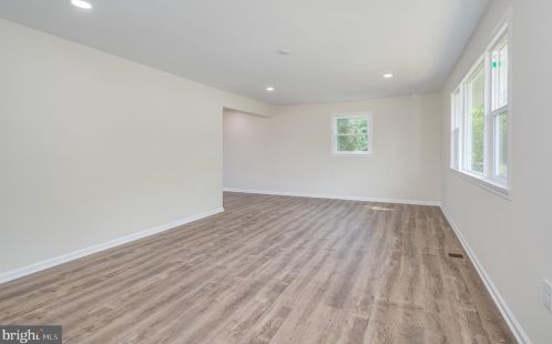 201 Pointfield Dr, Harpers Ferry WV 25425-5173 exterior