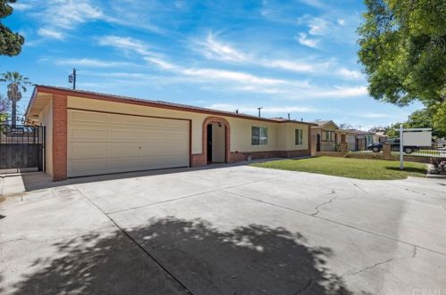 1924 Wilshire Ave, Santa Ana, CA 92704-3241