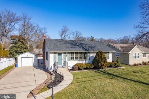 407 Hillside Ln, Tavistock, NJ 08033-1077
