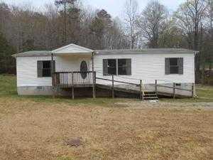 100 Red Hawk Ln, Powell, TN 37849-5831
