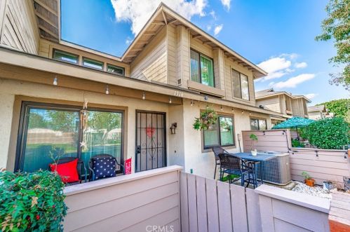 1316 Mako Ln, Anaheim, CA 92801-1758